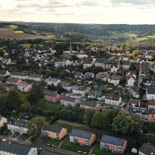Luftaufnahme einer Ortschaft